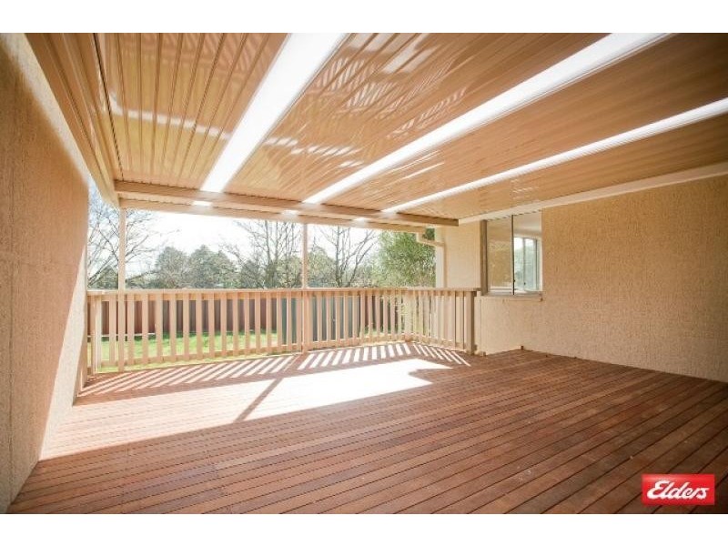 34 Lindrum Crescent, Holt ACT 2615