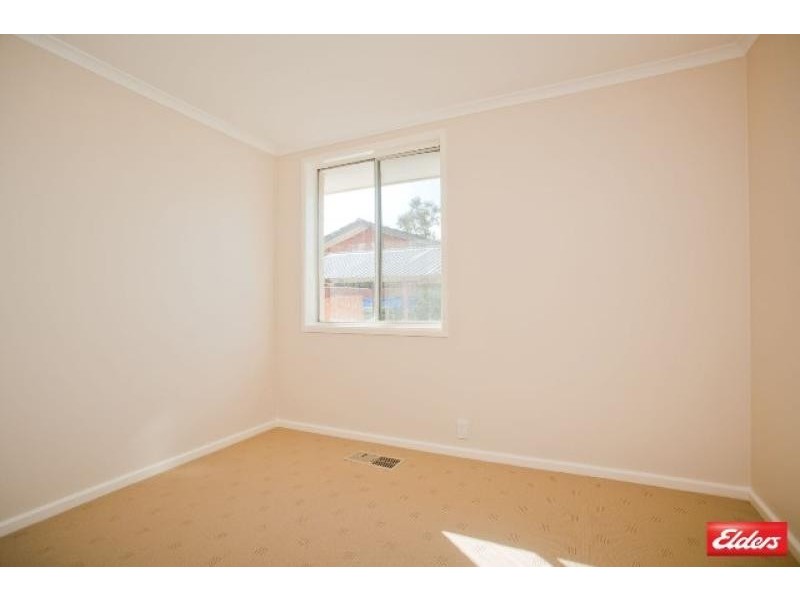34 Lindrum Crescent, Holt ACT 2615