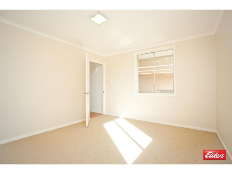 34 Lindrum Crescent, Holt ACT 2615