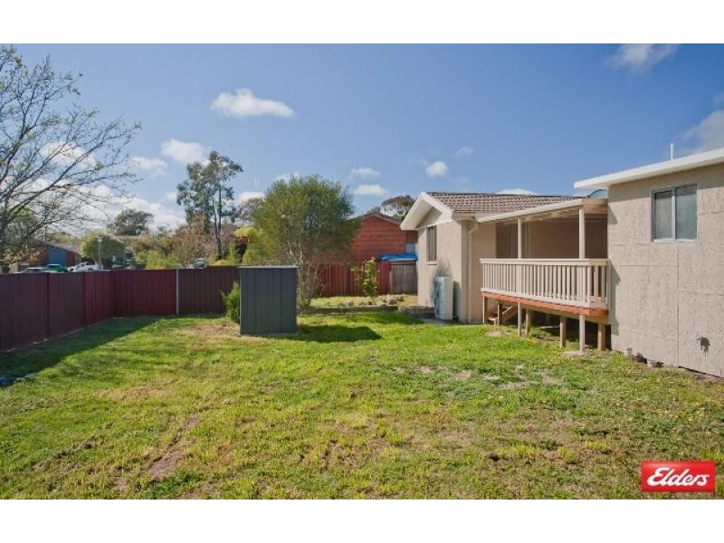 34 Lindrum Crescent, Holt ACT 2615