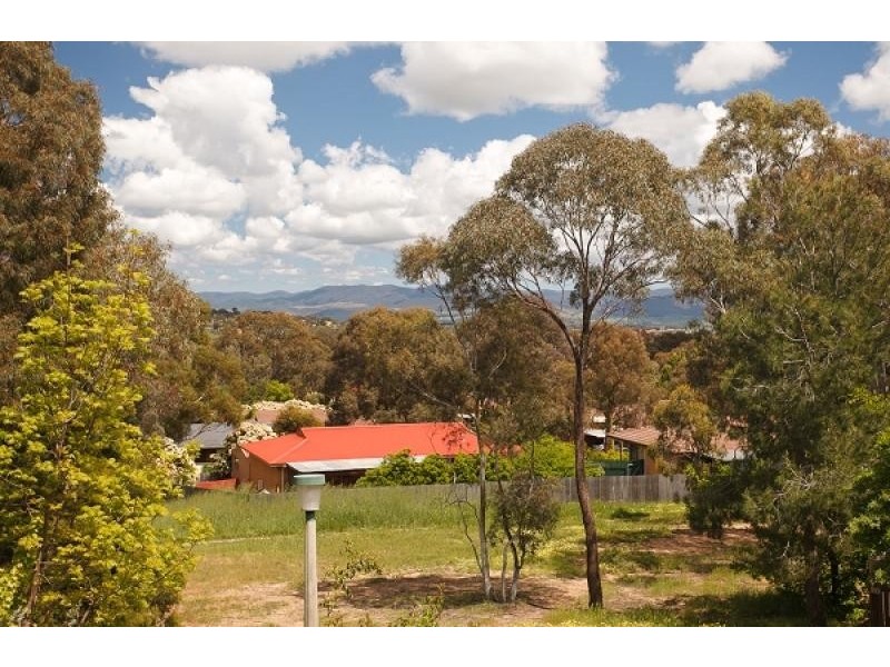 8 North Place, Charnwood ACT 2615