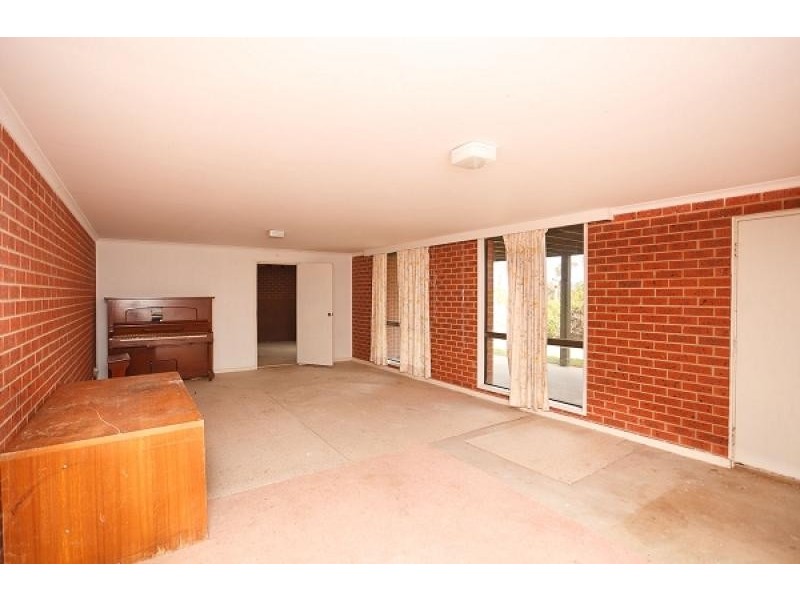 8 North Place, Charnwood ACT 2615