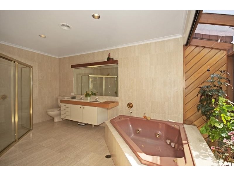 32 BINDAGA PLACE, Aranda ACT 2614