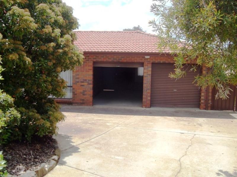 8 Monson Place, Mckellar ACT 2617