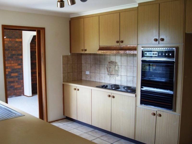 8 Monson Place, Mckellar ACT 2617