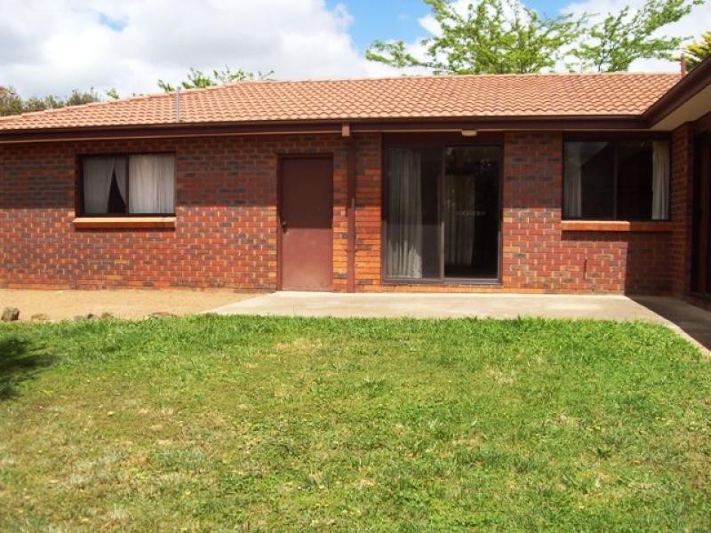 8 Monson Place, Mckellar ACT 2617