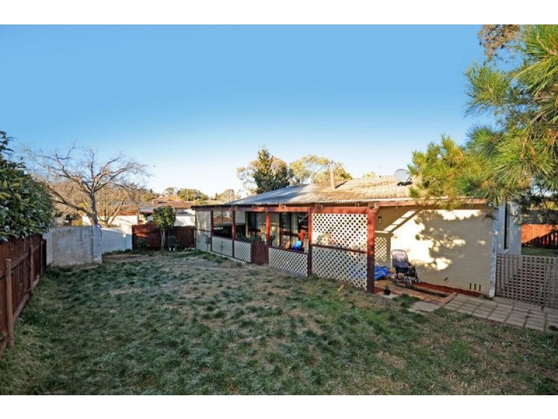 21 Geeves Court, Charnwood ACT 2615