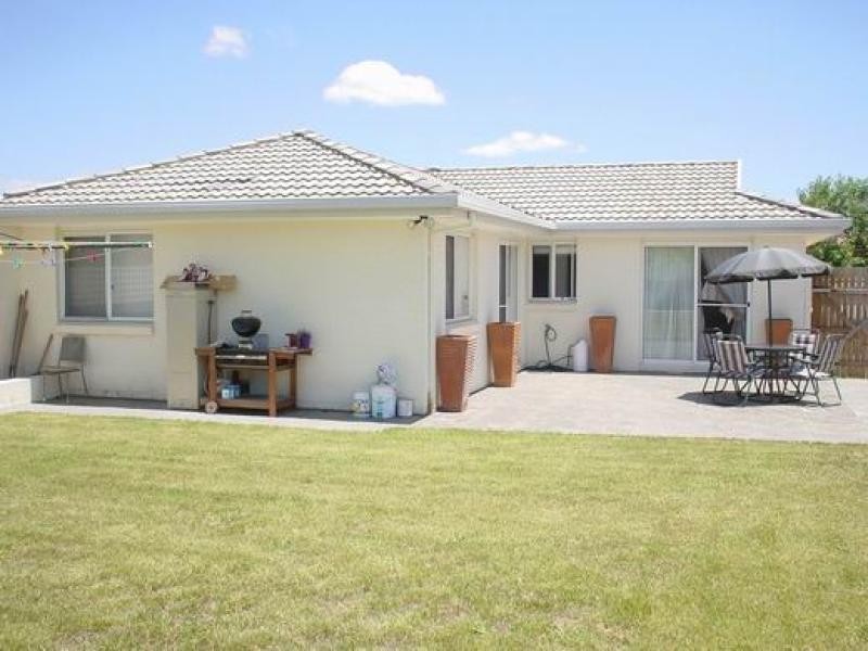 8 Alarmon Crescent, Dunlop ACT 2615