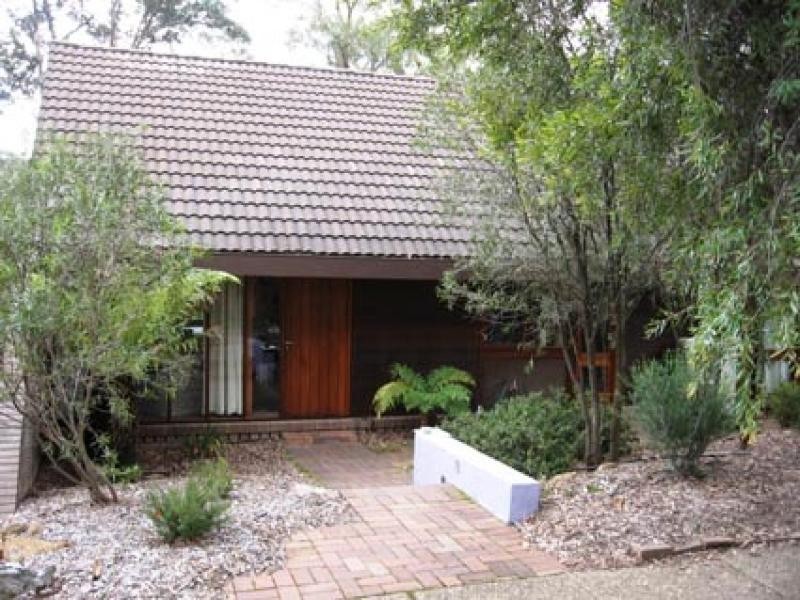 78 Wybalena Grove, Cook ACT 2614