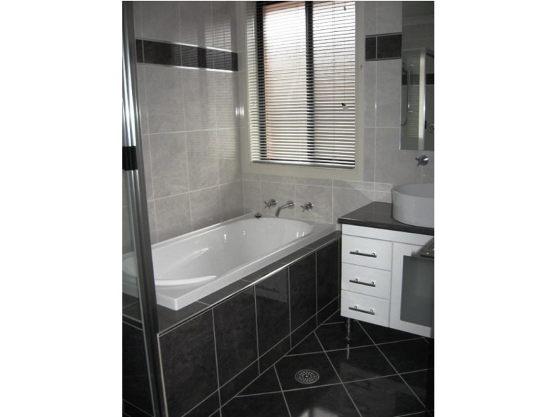 24 Greenman Street, Macgregor ACT 2615