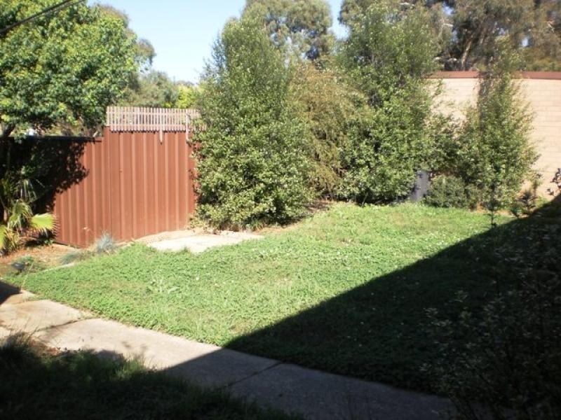 4 Lachlan Street, Macquarie ACT 2614