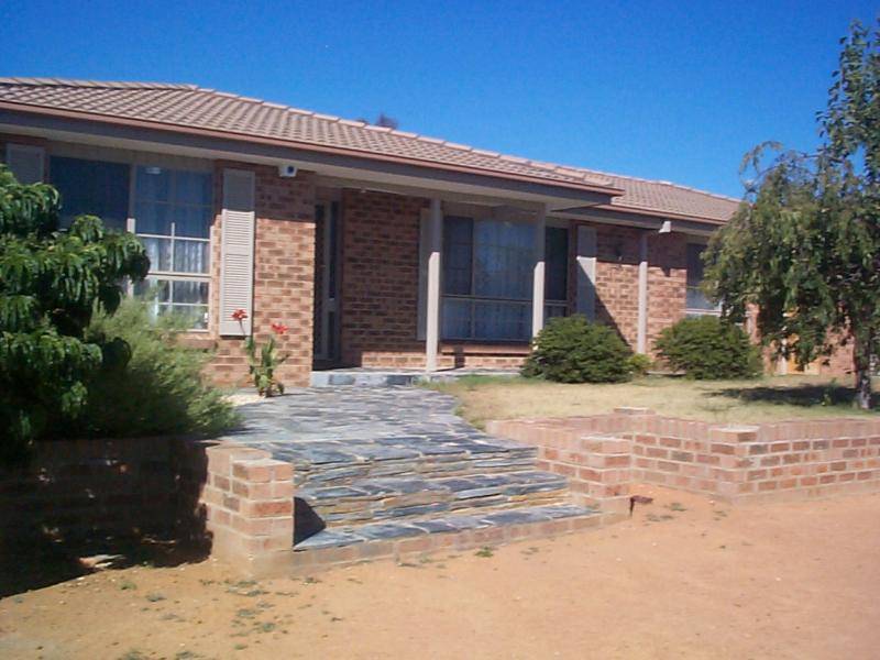 12 PRYOR PLACE, Conder ACT 2906