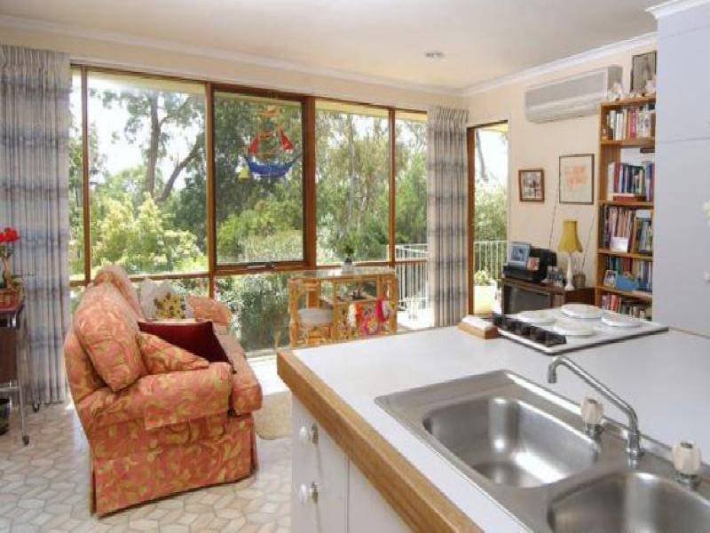 4 BEAGLE STREET, Red Hill ACT 2603