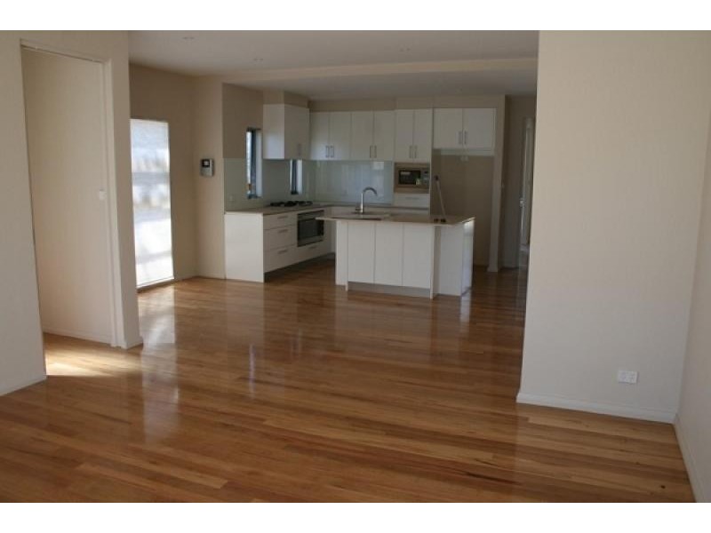 Apartment 2, 36 Strzelecki Crescent, Narrabundah ACT 2604