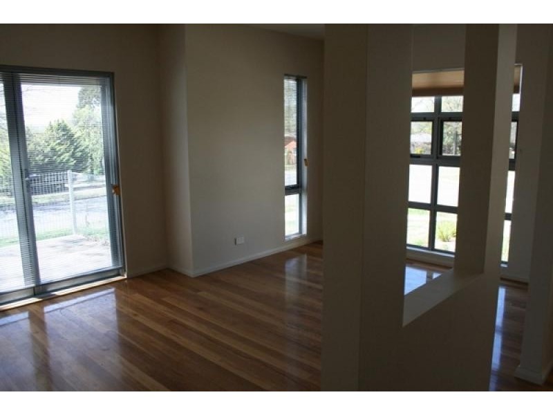 Apartment 2, 36 Strzelecki Crescent, Narrabundah ACT 2604