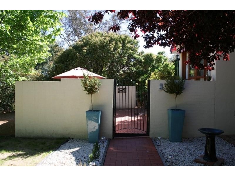 44 Poynton Street, Hughes ACT 2605