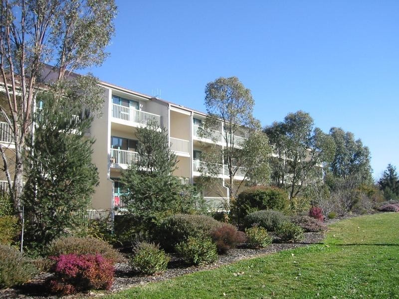 30/53 McMillan Crescent, Griffith ACT 2603