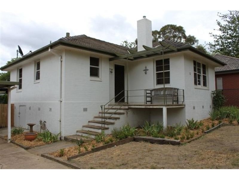 12 Arinya Street, Narrabundah ACT 2604