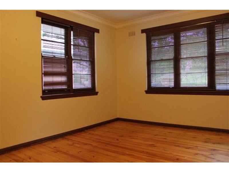 12 Arinya Street, Narrabundah ACT 2604