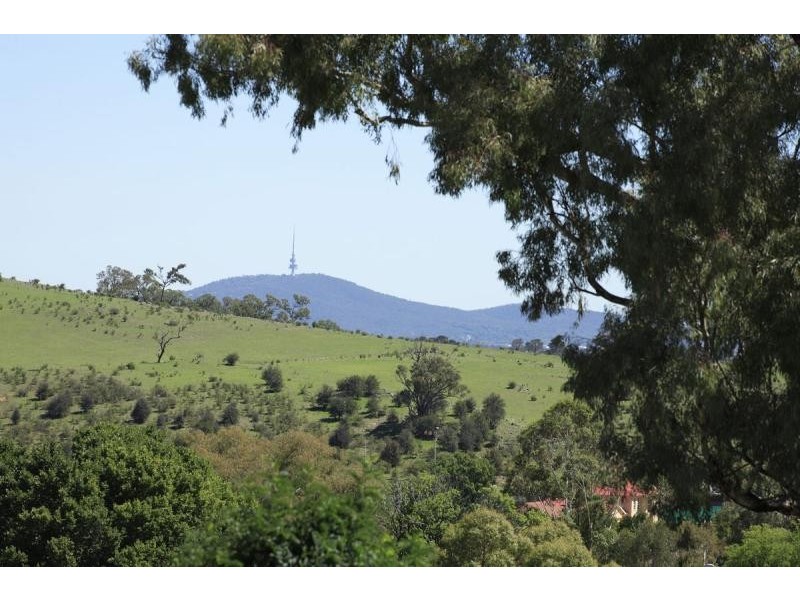 6 Robinia Place, Jerrabomberra NSW 2619