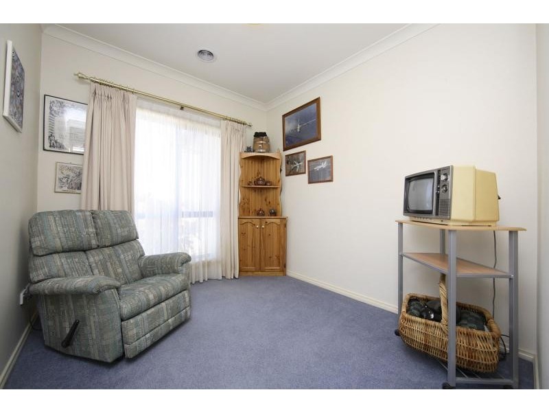 6 Robinia Place, Jerrabomberra NSW 2619