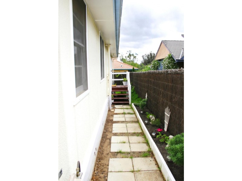 25 Macgregor Street, Deakin ACT 2600