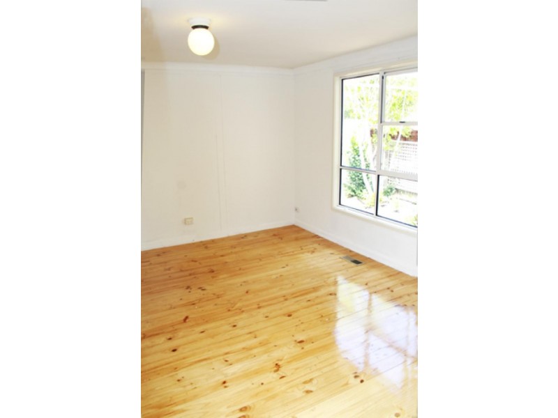 25 Macgregor Street, Deakin ACT 2600