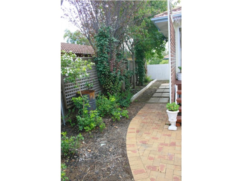 25 Macgregor Street, Deakin ACT 2600