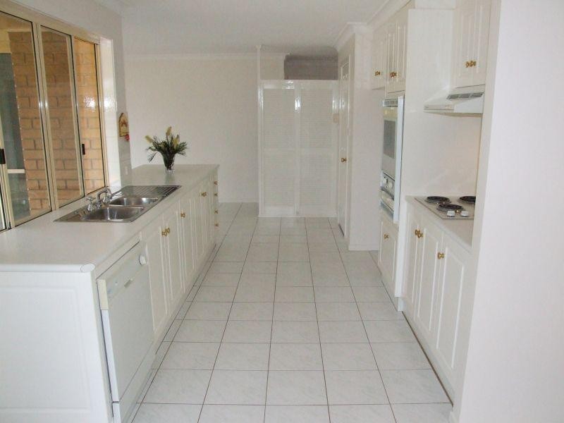45 Cerreto Circuit, Wollongbar NSW 2477