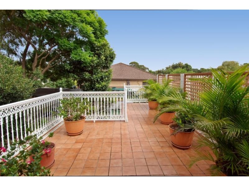 42 ILLAWARRA ROAD, Marrickville NSW 2204