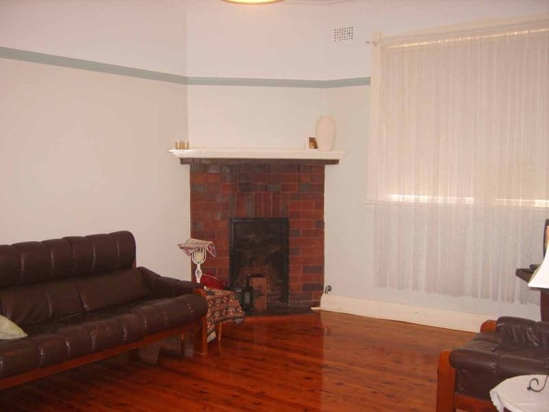 19 STANLEY STREET, Tempe NSW 2044