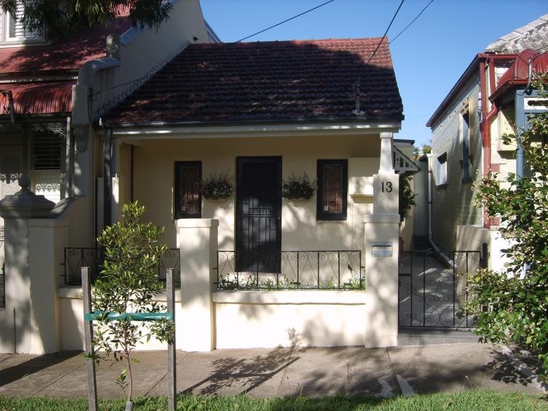 13 Durham Street, Stanmore NSW 2048