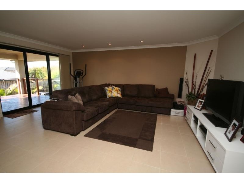 11 LINDSAY AVENUE, Cumbalum NSW 2478