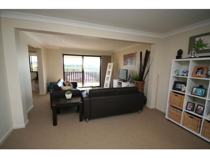 11 LINDSAY AVENUE, Cumbalum NSW 2478