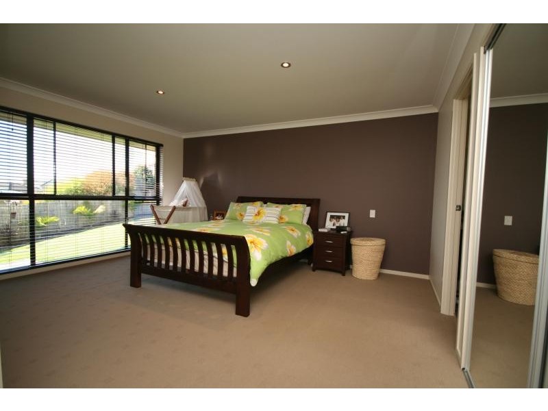 11 LINDSAY AVENUE, Cumbalum NSW 2478