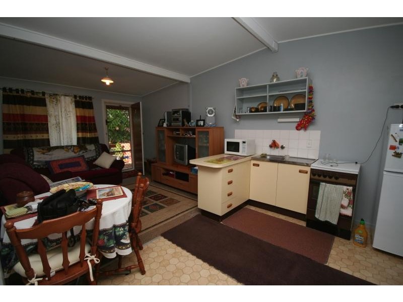 2/25 MIDWAY AVENUE, Wollongbar NSW 2477