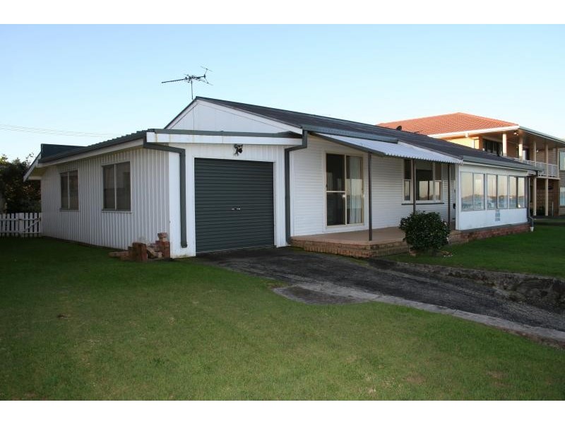 6 LATTA AVENUE, Ballina NSW 2478