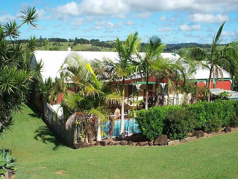 2 SUMMERHILL CRESCENT, Cumbalum NSW 2478