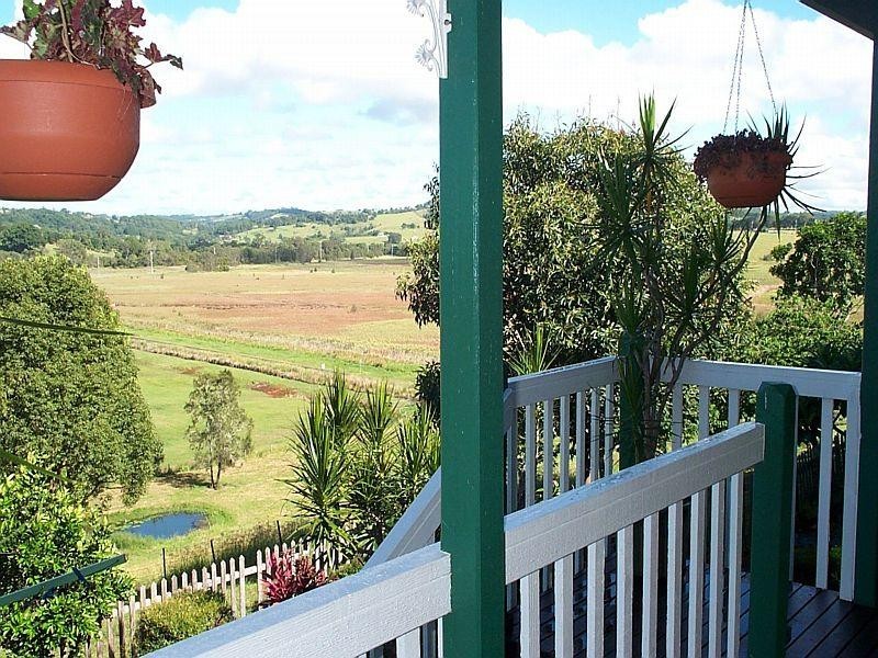 2 SUMMERHILL CRESCENT, Cumbalum NSW 2478