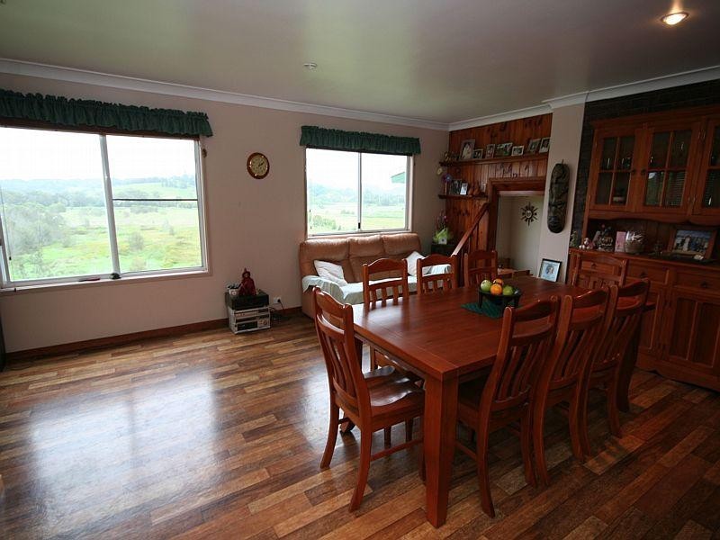 2 SUMMERHILL CRESCENT, Cumbalum NSW 2478