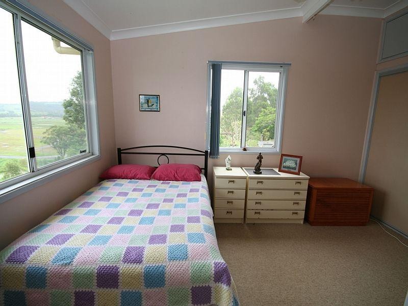 2 SUMMERHILL CRESCENT, Cumbalum NSW 2478