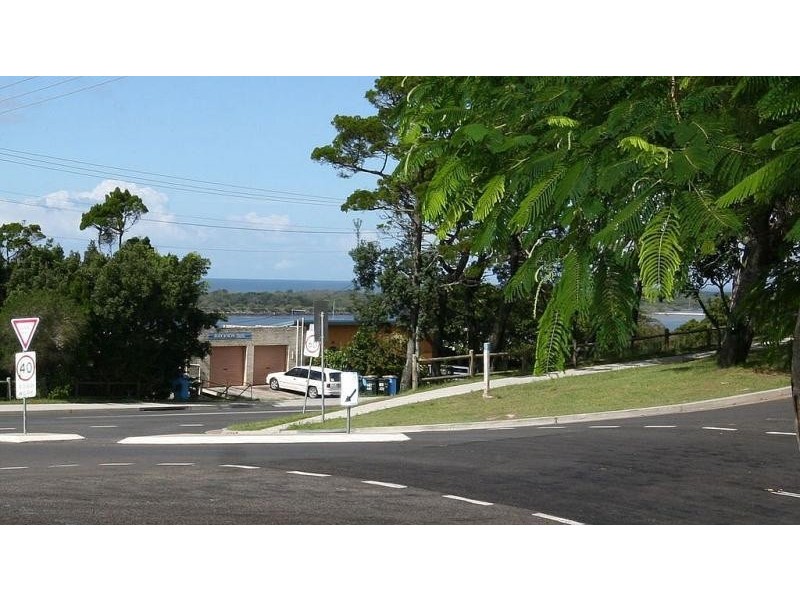 24 PINE AVENUE, East Ballina NSW 2478