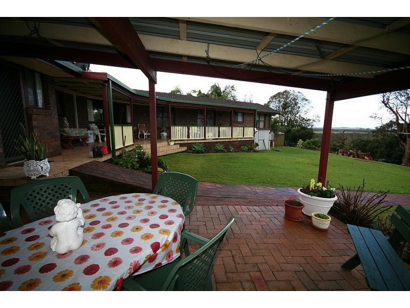 16 SUMMERHILL CRESCENT, Cumbalum NSW 2478