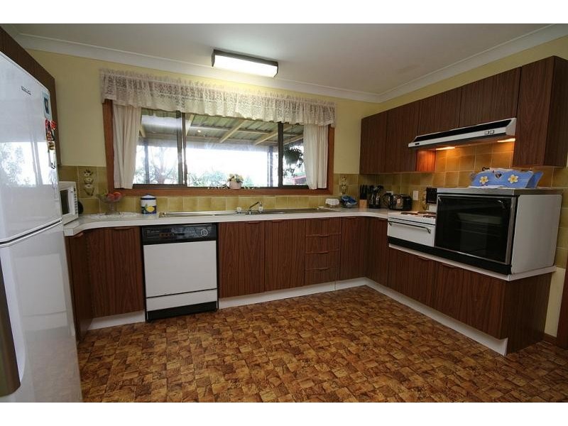 16 SUMMERHILL CRESCENT, Cumbalum NSW 2478