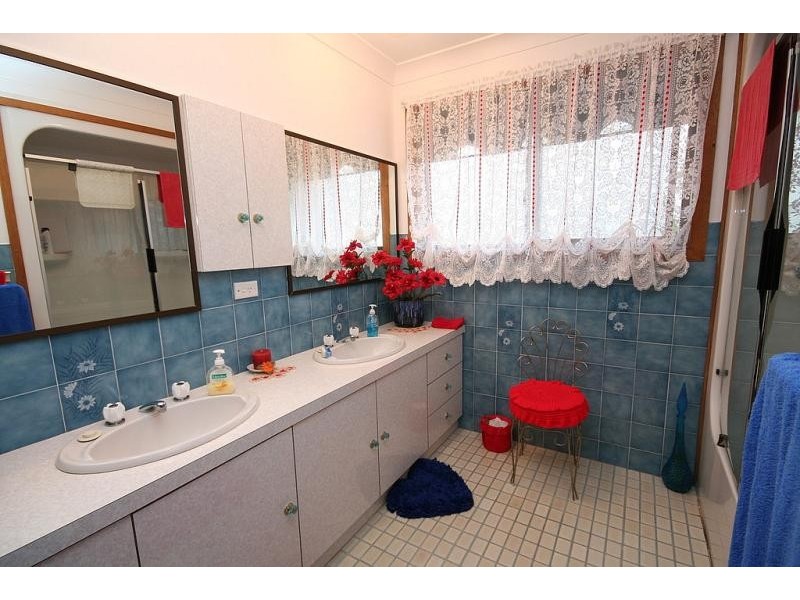16 SUMMERHILL CRESCENT, Cumbalum NSW 2478