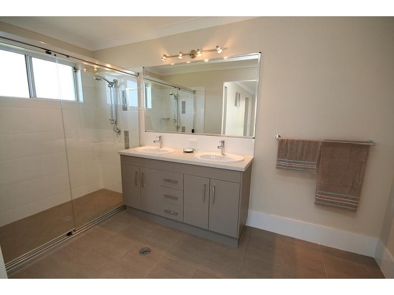 18 LIBBY LANE, Lennox Head NSW 2478