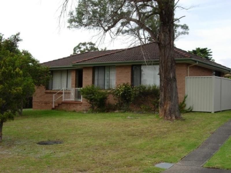 22 Yeovil Drive, Bomaderry NSW 2541