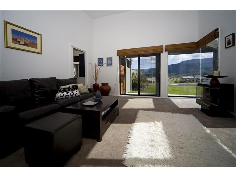 5 The Concourse, Cambewarra NSW 2540