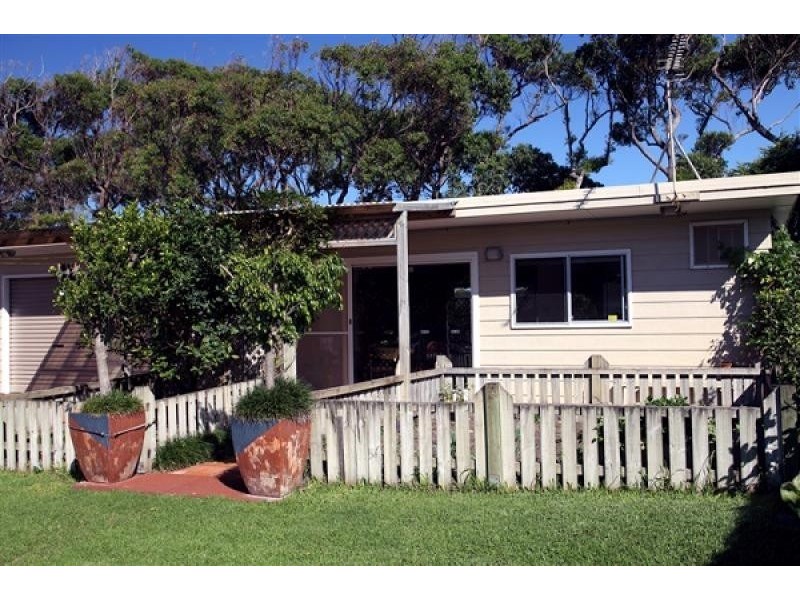 66 Warrain Cres, Currarong NSW 2540