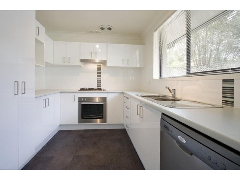 12 Windsor Drive, Berry NSW 2535